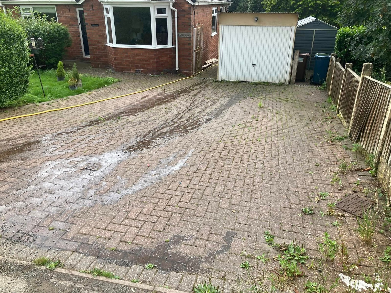 Professional driveway cleaning work by Balo Jetwash